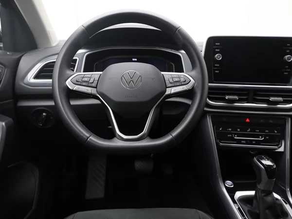 VOLKSWAGEN T-Roc (2024) — foto 18 van 20
