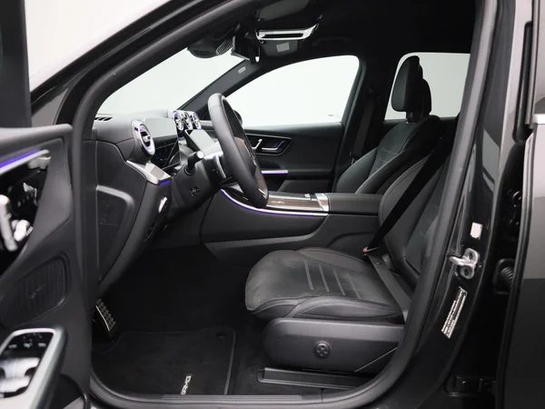 Mercedes-Benz GLC (2025) — foto 2 van 48