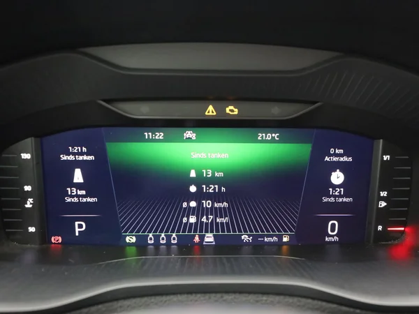 SKODA Karoq (2024) — foto 13 van 20