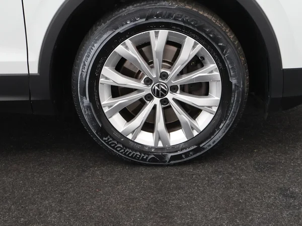Volkswagen Tiguan (2023) — foto 13 van 26