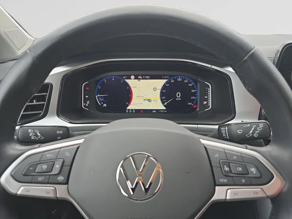VOLKSWAGEN T-Roc (2025) — foto 3 van 16