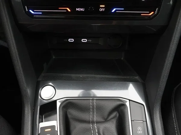 Volkswagen Tiguan Allspace (2024) — foto 14 van 35