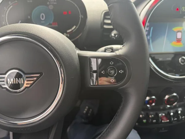 MINI Mini Clubman (F54 LCI) (2022) — foto 13 van 22