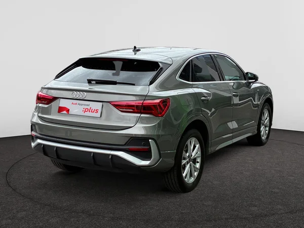 AUDI Q3 Sportback (2025) — foto 21 van 24