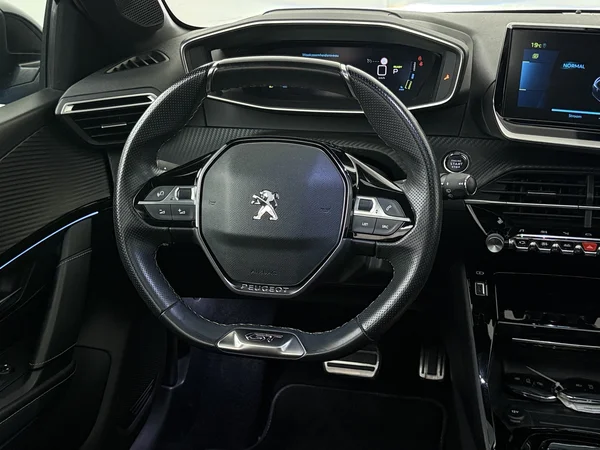PEUGEOT 208 (2022) — foto 14 van 31