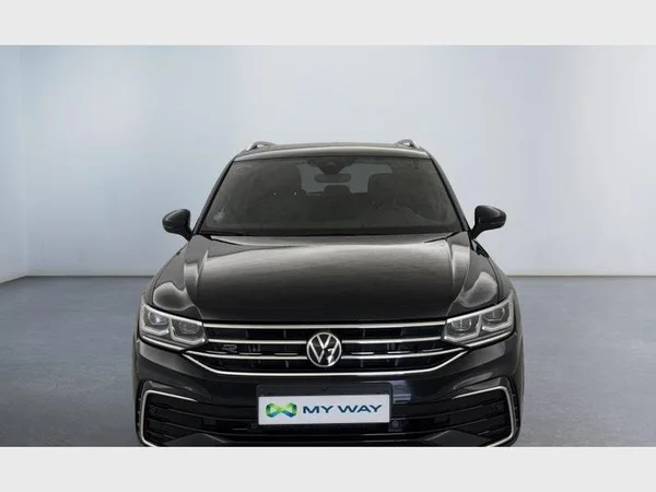 VOLKSWAGEN Tiguan (2023) — foto 8 van 15