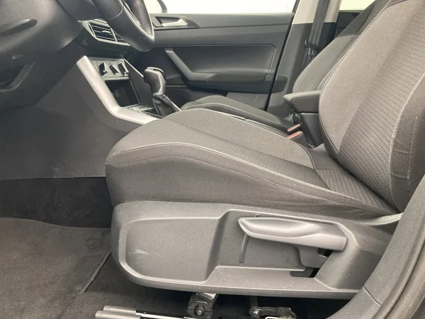 VOLKSWAGEN Taigo (2024) — foto 29 van 36