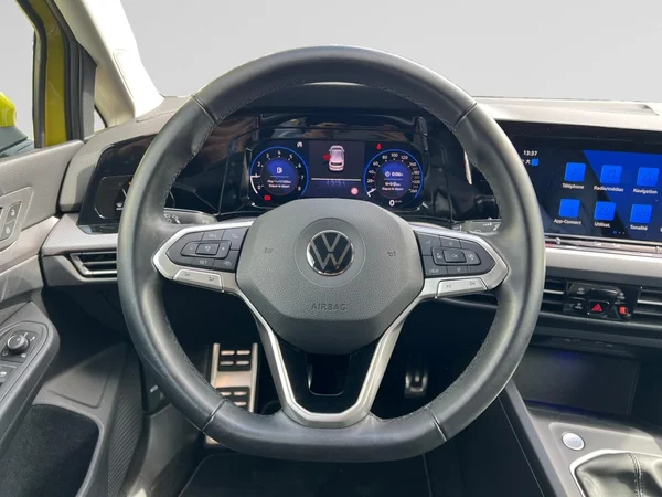 VOLKSWAGEN Golf VIII (2022) — foto 15 van 24