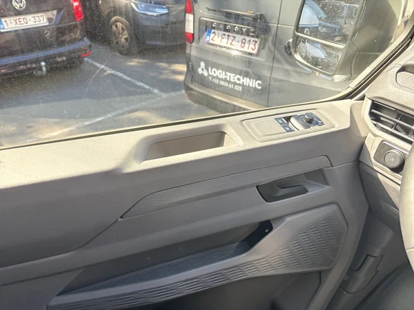 VOLKSWAGEN Transporter T7 28 Fou Lwb (2025) — foto 11 van 24