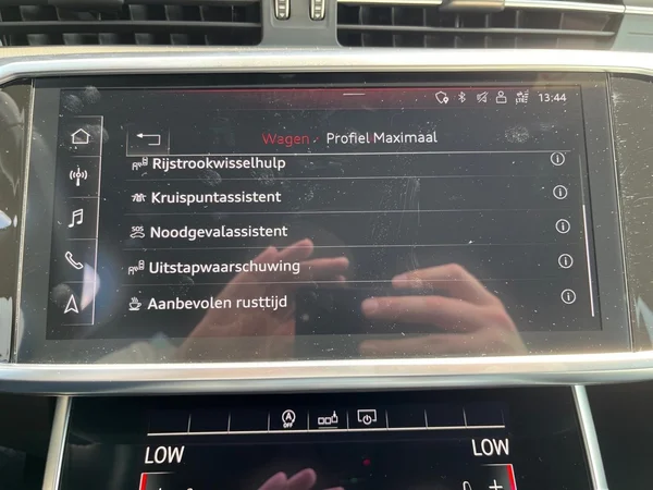 AUDI A6 Avant Dsl (2020) — foto 8 van 22