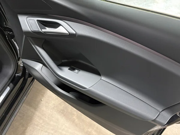 AUDI Q6 e-tron (2026) — foto 9 van 23