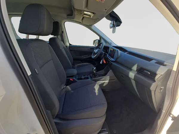 VOLKSWAGEN Caddy Maxi (2026) — foto 5 van 24