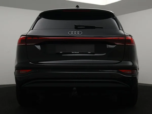 AUDI Q6 e-tron (2026) — foto 18 van 29