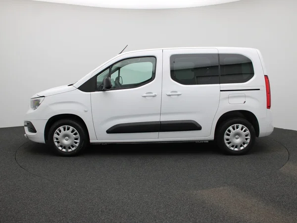 Opel Combo Life (2023) — foto 33 van 38