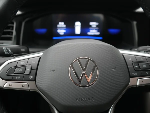 VOLKSWAGEN Polo (2023) — foto 9 van 24