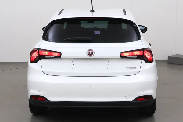 Fiat Tipo Hatchback (2019) — foto 18 van 23