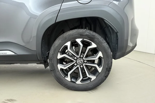 Toyota Yaris Cross Hybrid (HEV) (2025) — foto 15 van 18