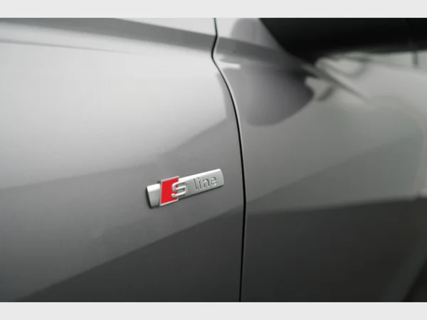 AUDI Q4 e-tron (2023) — foto 27 van 31