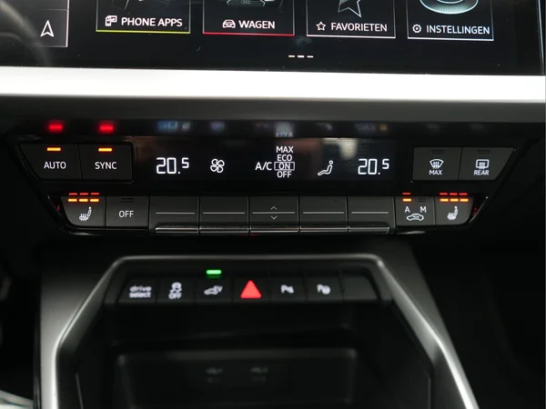 AUDI A3 Sportback PHEV (2022) — foto 13 van 29