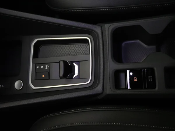 VOLKSWAGEN Caddy Maxi eHybrid (2025) — foto 6 van 19
