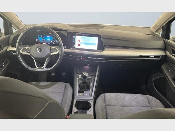 Volkswagen Golf VIII (2021) — foto 2 van 15
