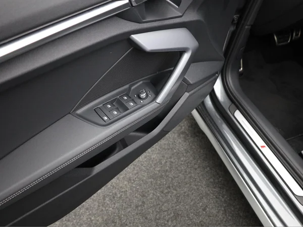 AUDI A3 Sedan (2025) — foto 5 van 21