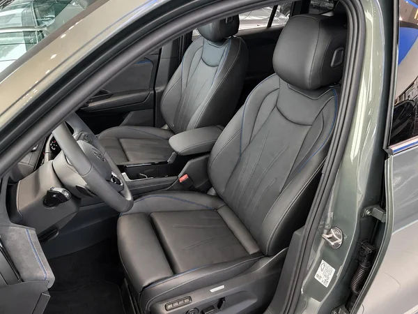 VOLKSWAGEN Tiguan (2026) — foto 3 van 12