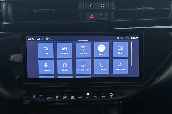 Alfa Romeo Junior (2025) — foto 3 van 17