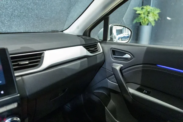 Renault Captur (2023) — foto 20 van 30