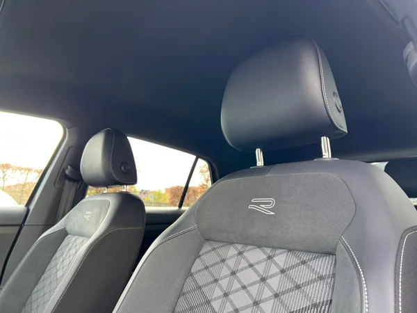 VOLKSWAGEN T-Cross (2025) — foto 13 van 24