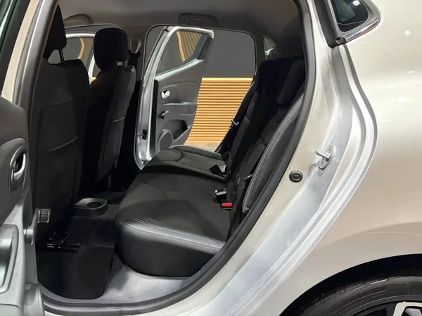 Renault Clio (2019) — foto 8 van 21