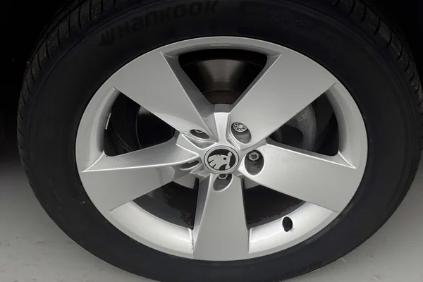 Skoda Karoq (2020) — foto 24 van 38