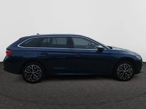 SKODA Octavia Combi (2021) — foto 21 van 24