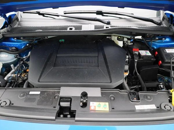 Peugeot e-208 (2023) — foto 35 van 50