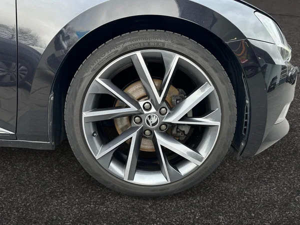 SKODA Superb Combi (2017) — foto 14 van 22