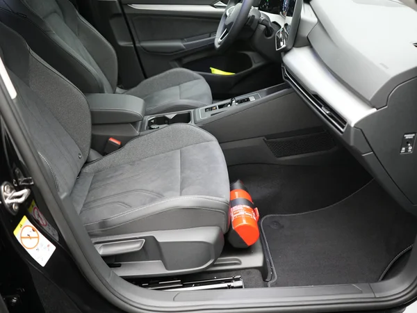 VOLKSWAGEN Golf VIII (2026) — foto 2 van 10