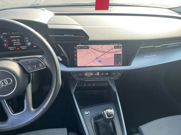 AUDI A3 Sportback Dsl (2021) — foto 7 van 20