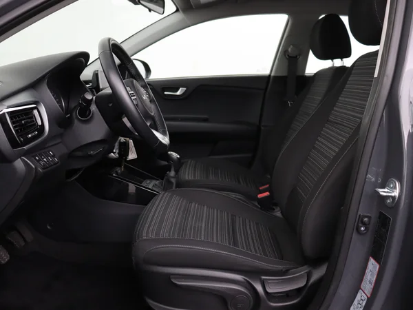 KIA Stonic (2023) — foto 2 van 23