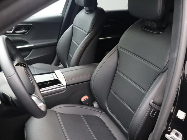 Mercedes-Benz C-Klasse (2024) — foto 5 van 31
