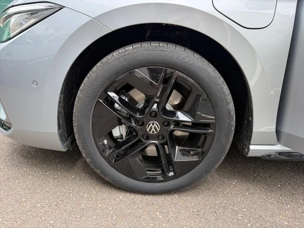 VOLKSWAGEN Passat Variant eHybrid (PHEV) (2026) — foto 16 van 24