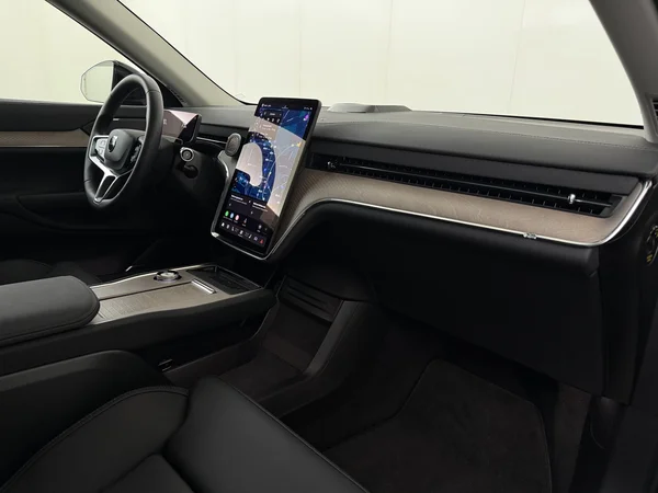 VOLVO EX90 (2025) — foto 3 van 32