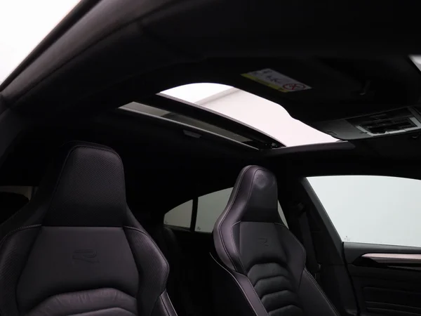 Volkswagen Arteon (2023) — foto 38 van 49