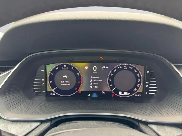 SKODA Octavia Combi (2025) — foto 14 van 15