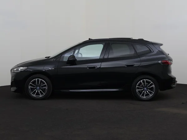 BMW 225 (2023) — foto 12 van 36