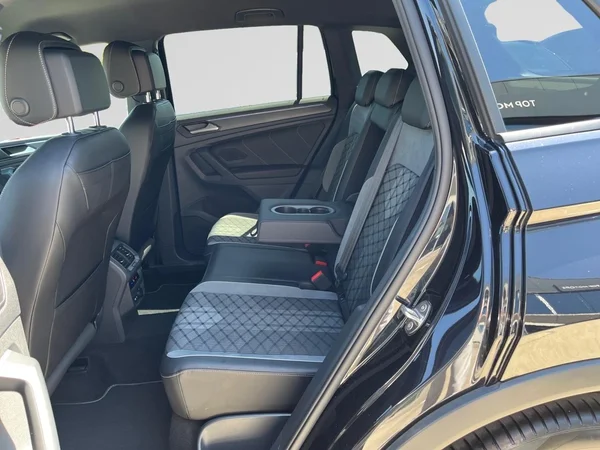 VOLKSWAGEN Tiguan (2022) — foto 19 van 22