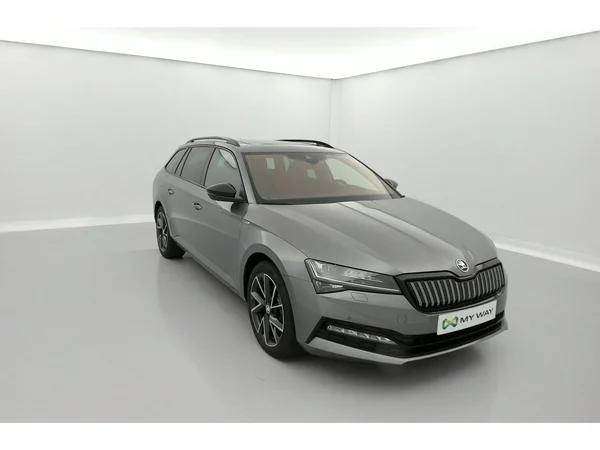 SKODA Superb Combi (2023) — foto 23 van 31