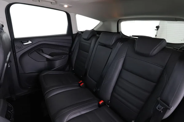 Ford Kuga (2018) — foto 5 van 16