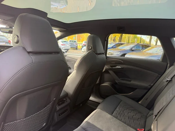 AUDI A6 Avant e-tron (2025) — foto 14 van 21