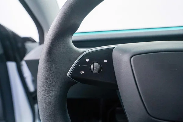 Tesla Model 3 (2023) — foto 15 van 49