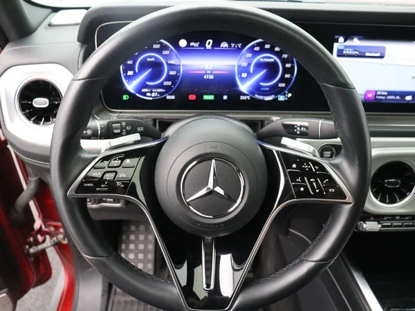 Mercedes-Benz G-Klasse (2024) — foto 15 van 31